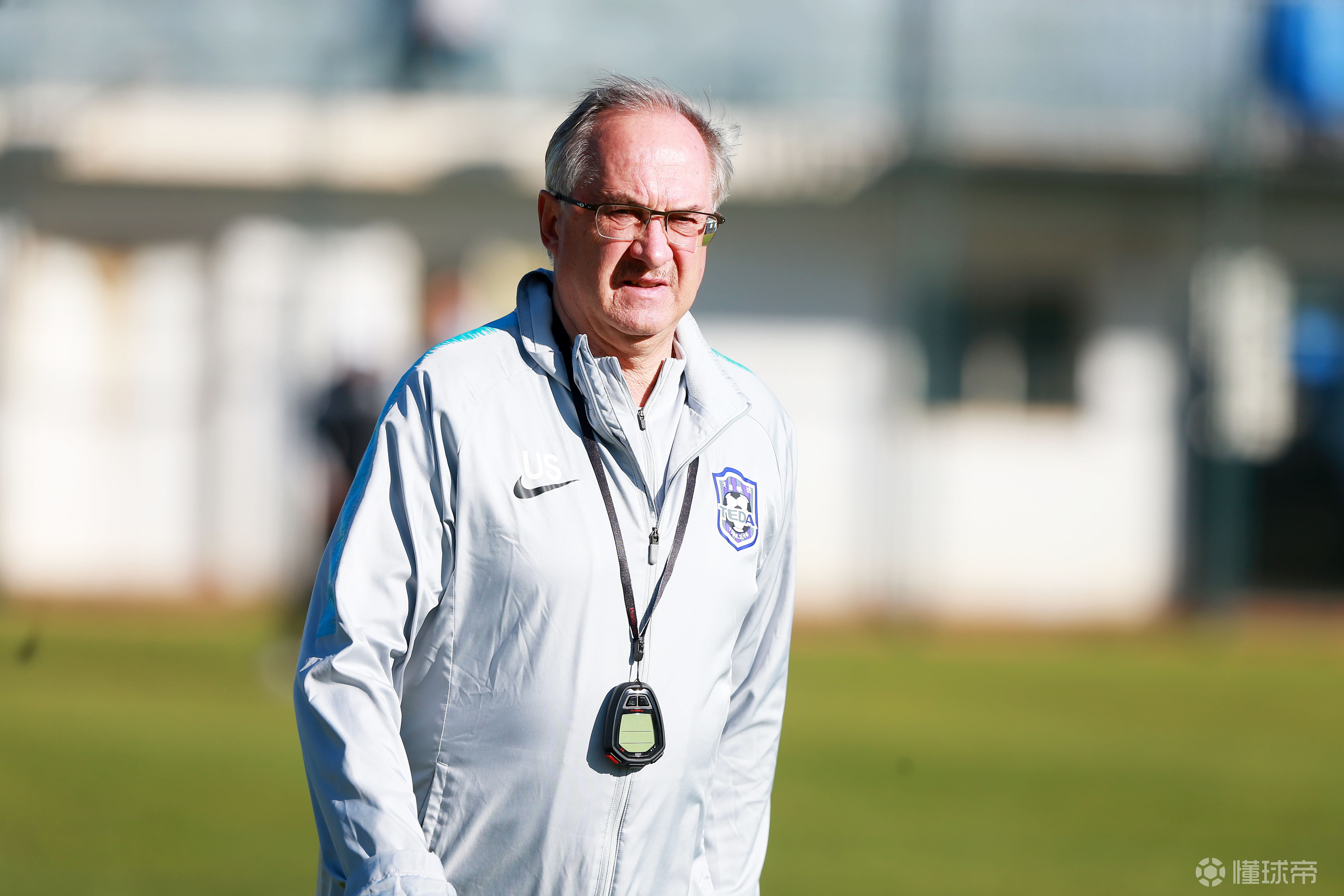 奥兰多魔术发布备战花絮,清晨外线爆发,中超任务艰巨,训练强度明显提升 奥兰多魔术发布备战花絮,清晨外线爆发,中超任务艰巨,训练强度明显提升