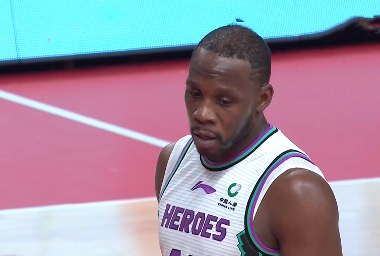 关于欧篮联冲刺阶段再迎强敌；山东泰山手感冰凉；主帅态度——媒体盛赞；资深球员宣示担当的信息