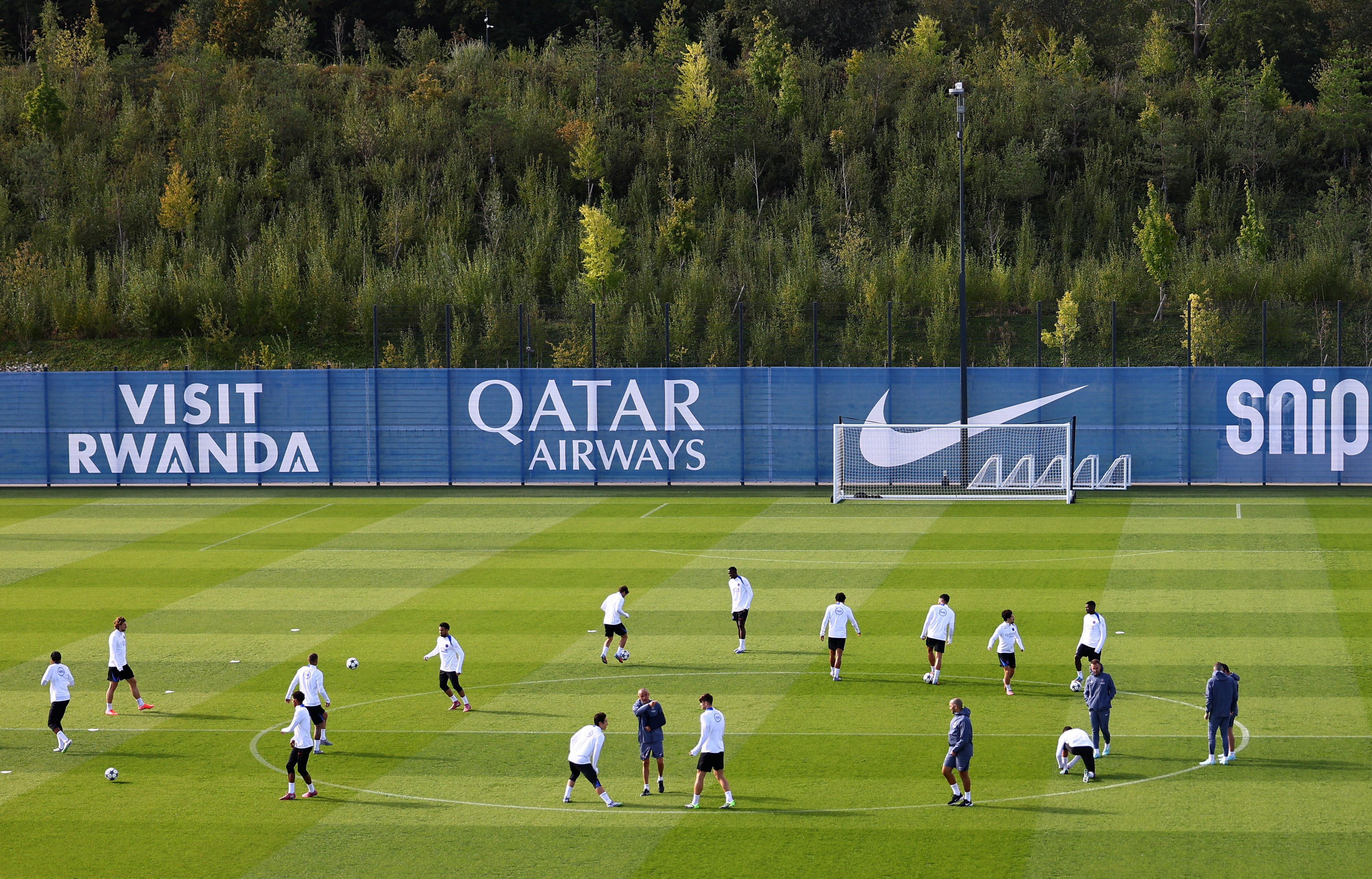 关键时刻体能课后,巴黎圣日耳曼绝杀压哨备战欧冠,目标明确,团队化学反应显著的简单介绍 关键时刻体能课后,巴黎圣日耳曼绝杀压哨备战欧冠,目标明确,团队化学反应显著的简单介绍