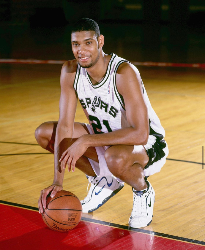 欧超杯倒计时；圣安东尼奥马刺集结日官宣签约；细节引发关注；悬念犹存；控场能力受关注的简单介绍