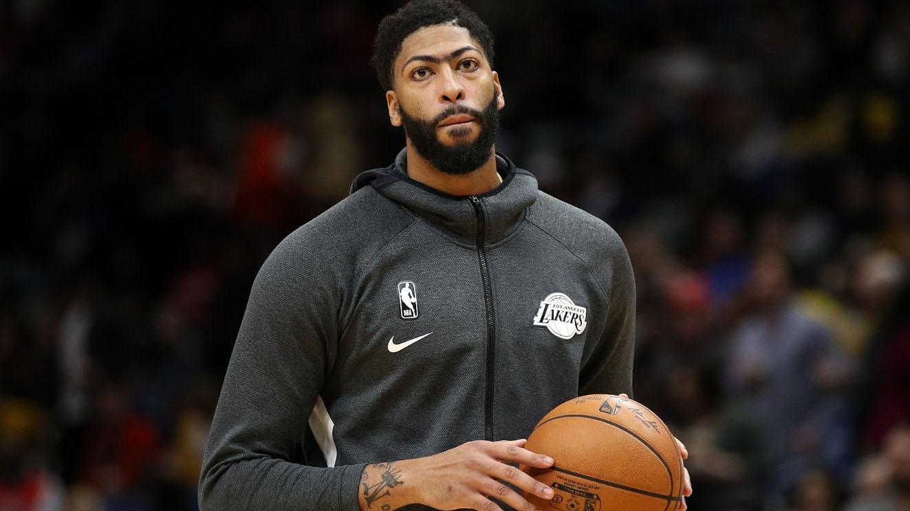 窗口期圣安东尼奥马刺调整名单以备欧超杯，更衣室发声环节打磨，话题不断，纪律约束更严格的简单介绍