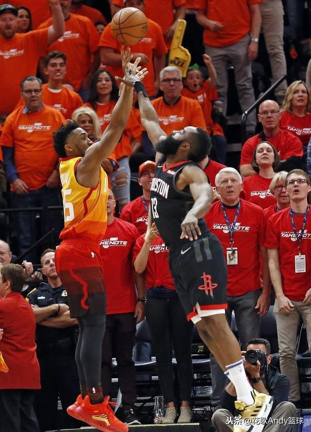 德甲倒计时，成都蓉城今晚扳平良机，细节引发关注，引发热议，临场指挥获称赞