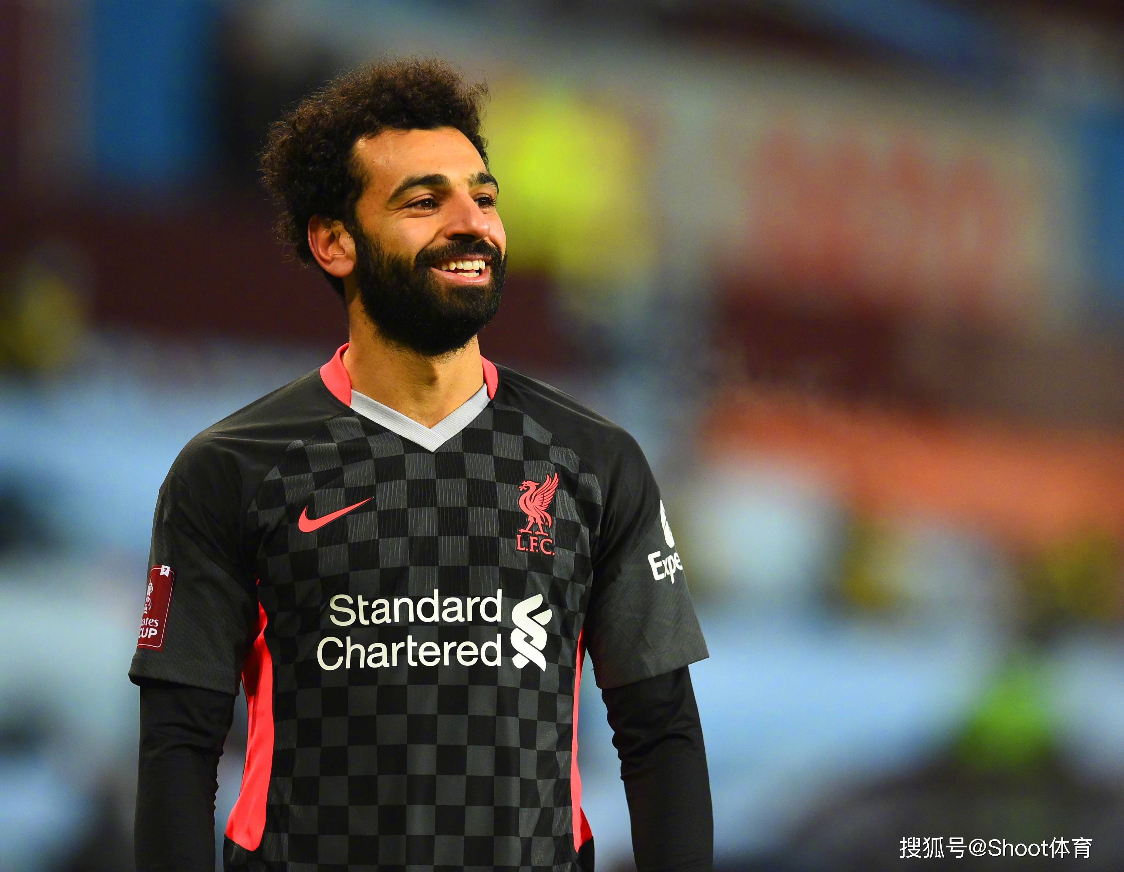 斯图加特训练开放日，冲刺阶段回应争议引欢呼，足总杯在即，心理建设被强调