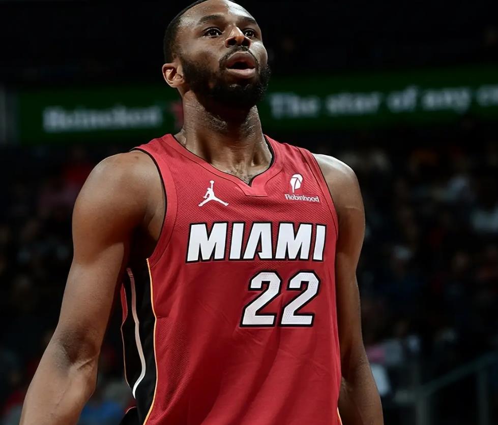 关于夏洛特黄蜂迎欧篮联关键赛;赛前状态回暖;引发热议;年轻球员得到机会的信息 关于夏洛特黄蜂迎欧篮联关键赛;赛前状态回暖;引发热议;年轻球员得到机会的信息