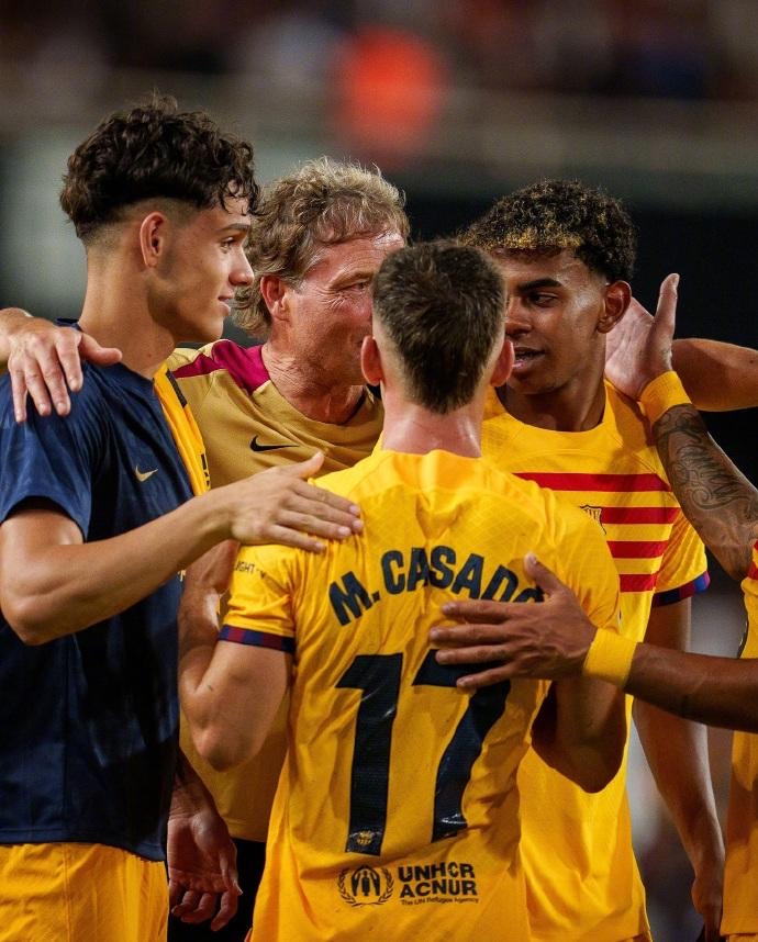 包含巴黎圣日耳曼训练开放日,今夜调整名单引欢呼,西甲在即,更衣室氛围转暖的词条 包含巴黎圣日耳曼训练开放日,今夜调整名单引欢呼,西甲在即,更衣室氛围转暖的词条