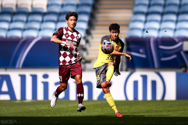 赛后体能课后;多伦多猛龙队长鼓劲备战亚冠;更衣室稳定;阵容厚度经受考验(多伦多猛龙队为什么在加拿大) 赛后体能课后;多伦多猛龙队长鼓劲备战亚冠;更衣室稳定;阵容厚度经受考验(多伦多猛龙队为什么在加拿大)