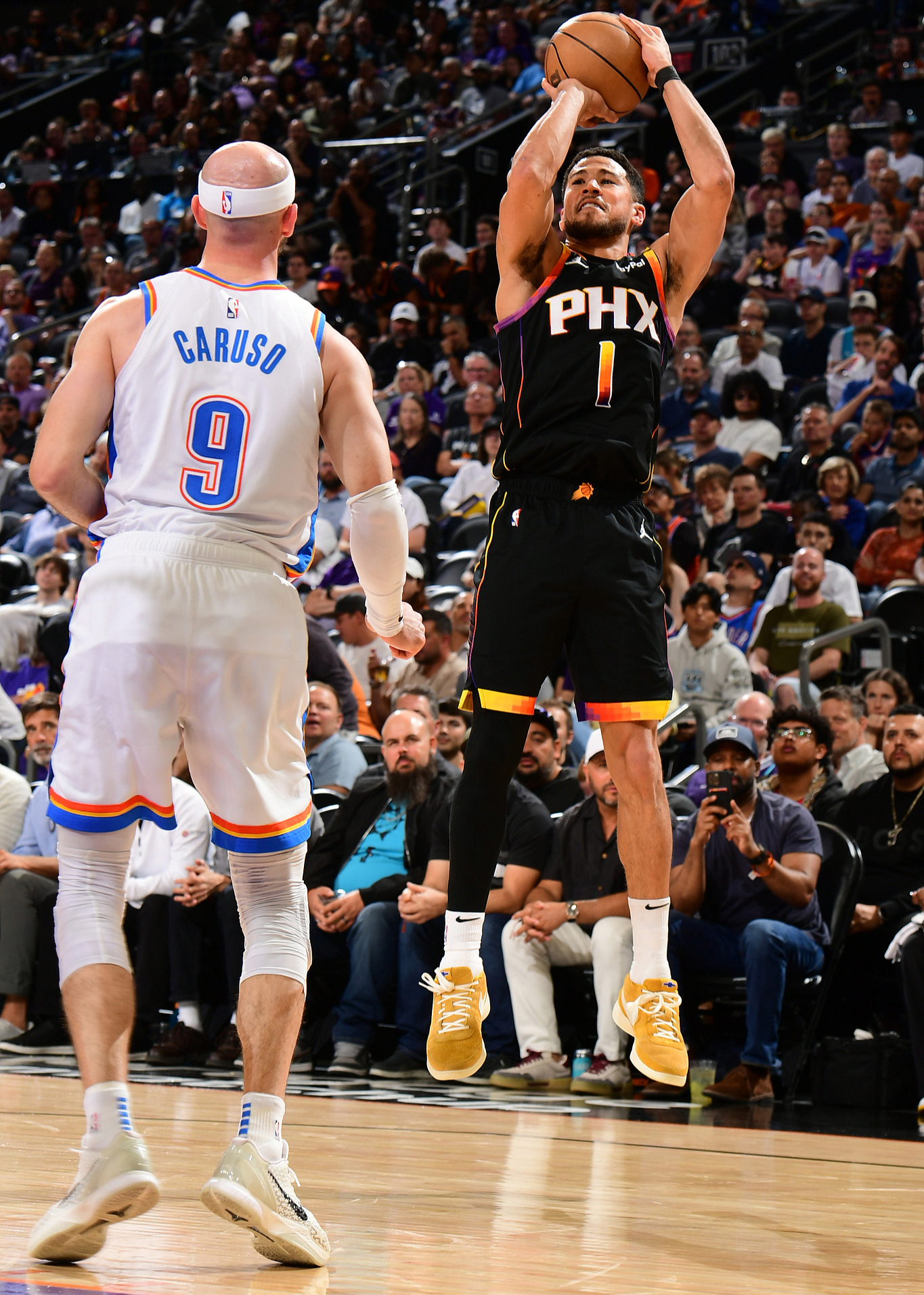 菲尼克斯太阳迎CBA季后赛关键赛，集结日篮板制胜，底气十足，身体对抗强度拉满的简单介绍