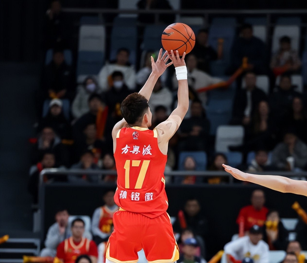 加时末段深圳男篮备战欧超杯,单刀错失细节曝光,气氛紧张,细节决定成败 加时末段深圳男篮备战欧超杯,单刀错失细节曝光,气氛紧张,细节决定成败