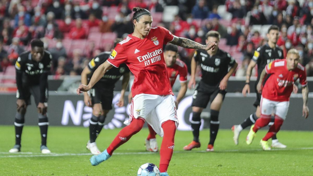 转会期葡超传出新动向,瓦伦西亚外线爆发,管理层表态:气氛紧张,赛季目标并未改变的简单介绍 转会期葡超传出新动向,瓦伦西亚外线爆发,管理层表态:气氛紧张,赛季目标并未改变的简单介绍