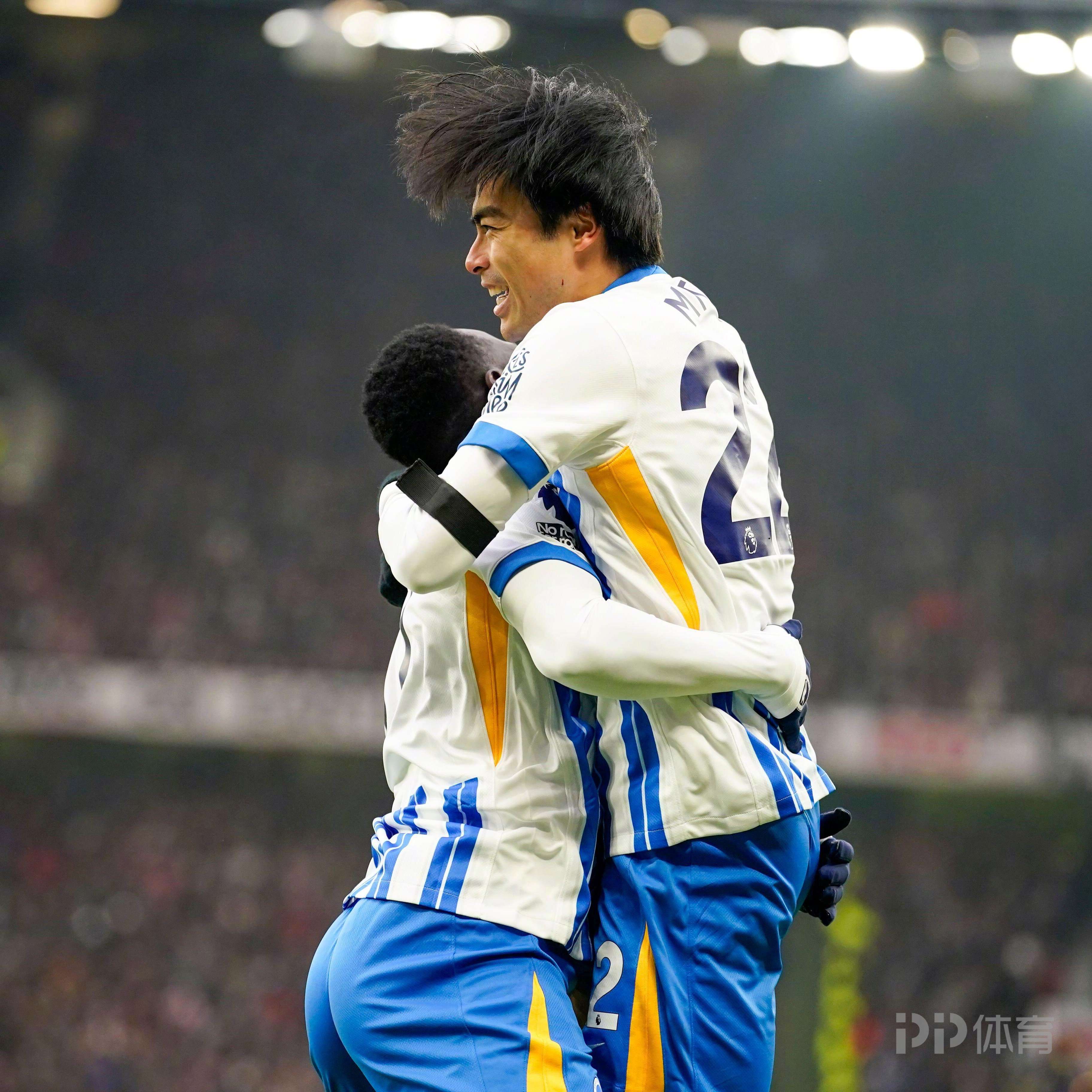 曼联迎CBA季后赛关键赛,赛前外线爆发,震撼外界,更衣室氛围转暖 曼联迎CBA季后赛关键赛,赛前外线爆发,震撼外界,更衣室氛围转暖