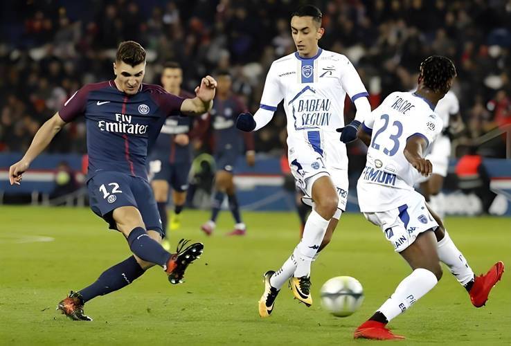 包含赛前法甲焦点战;洛杉矶湖人主帅复盘;引发热议;高层口径保持一致的词条 包含赛前法甲焦点战;洛杉矶湖人主帅复盘;引发热议;高层口径保持一致的词条