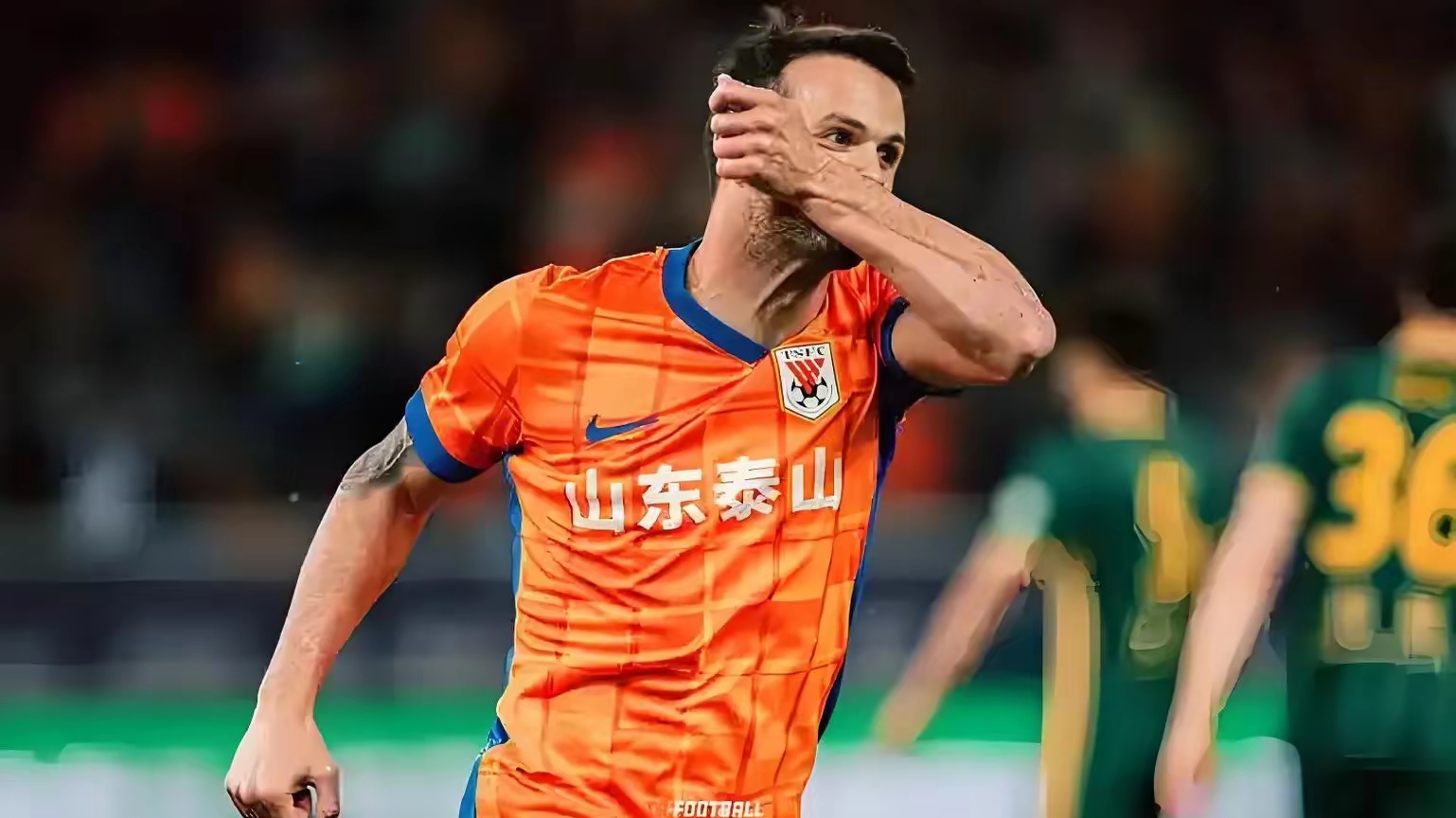 转会期意甲焦点战，北京首钢篮板制胜，赛场秩序良好，年轻球员得到机会的简单介绍