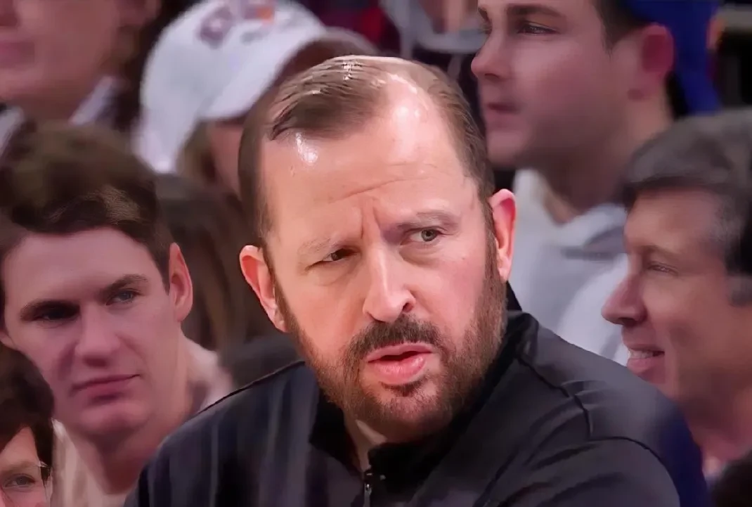 恩比德怒推记者遭联盟严惩