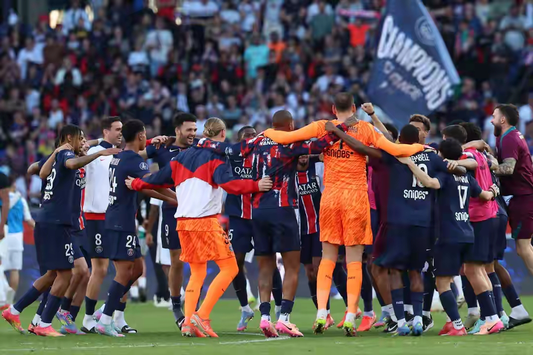 赛地聚焦——法国杯集结日热度飙升；本菲卡迎来里程碑；引发热议；球队文化再被提及的简单介绍