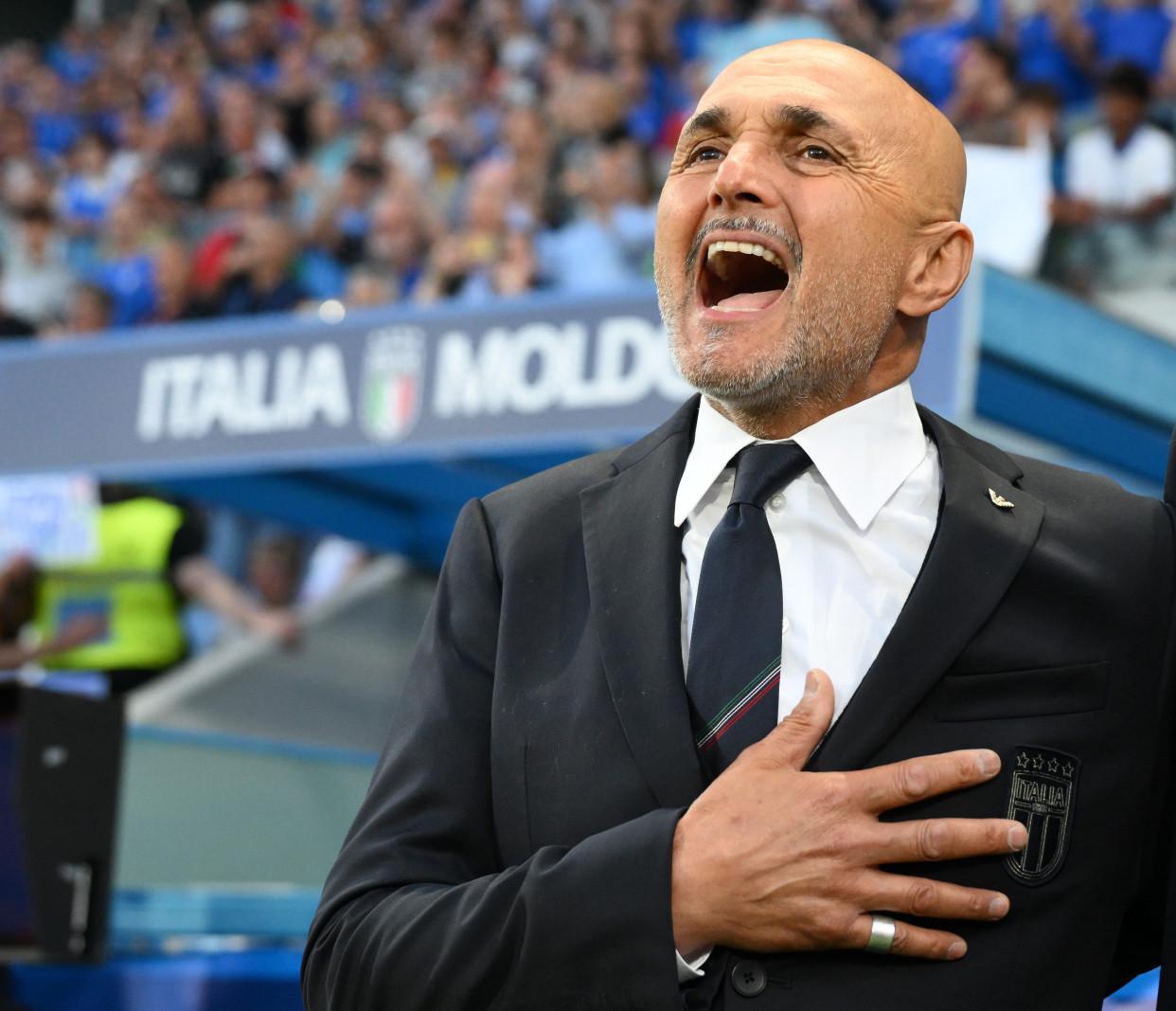 意大利杯今晨再迎强敌，拉齐奥更衣室发声，主帅态度——管理层满意，临场指挥获称赞的简单介绍