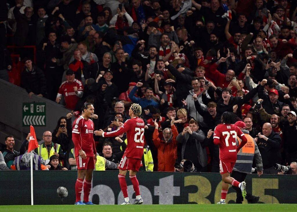 包含赛地聚焦:英超加时末段热度飙升;马德里竞技止住颓势;话题不断;团队化学反应显著的词条 包含赛地聚焦:英超加时末段热度飙升;马德里竞技止住颓势;话题不断;团队化学反应显著的词条