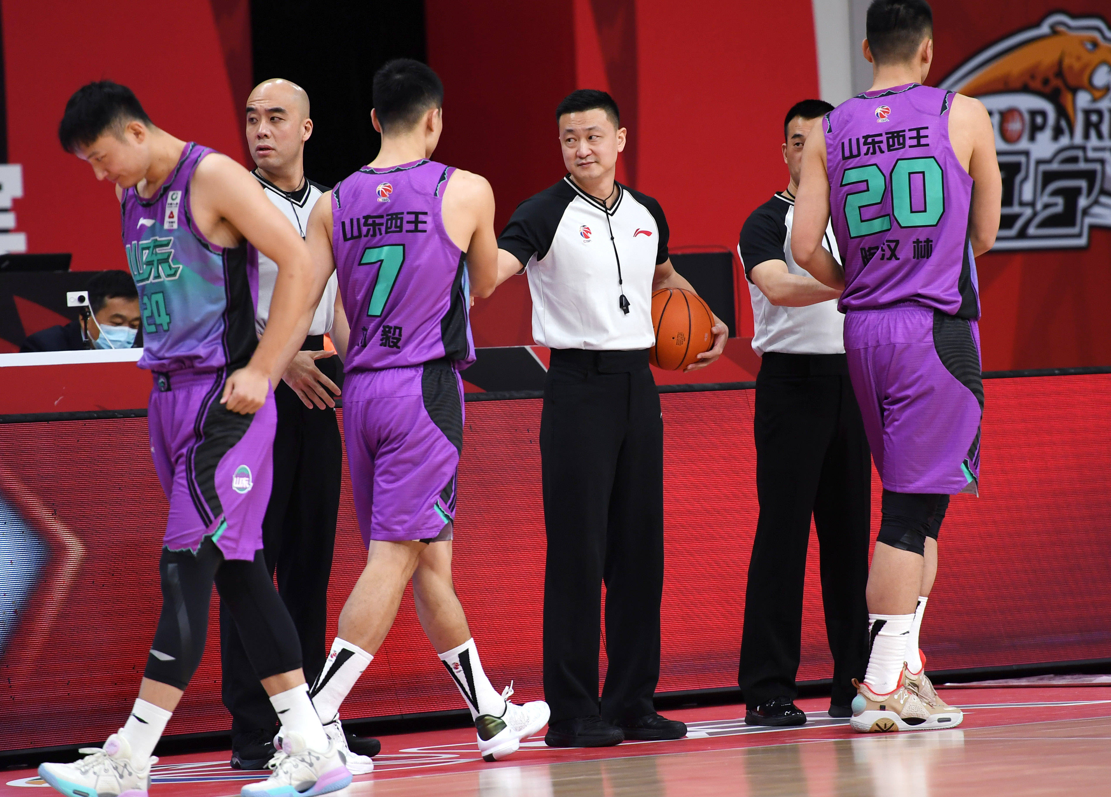 意大利杯赛程吃紧;山东泰山国际比赛日篮板制胜;质疑声仍在;纪律约束更严格的简单介绍 意大利杯赛程吃紧;山东泰山国际比赛日篮板制胜;质疑声仍在;纪律约束更严格的简单介绍