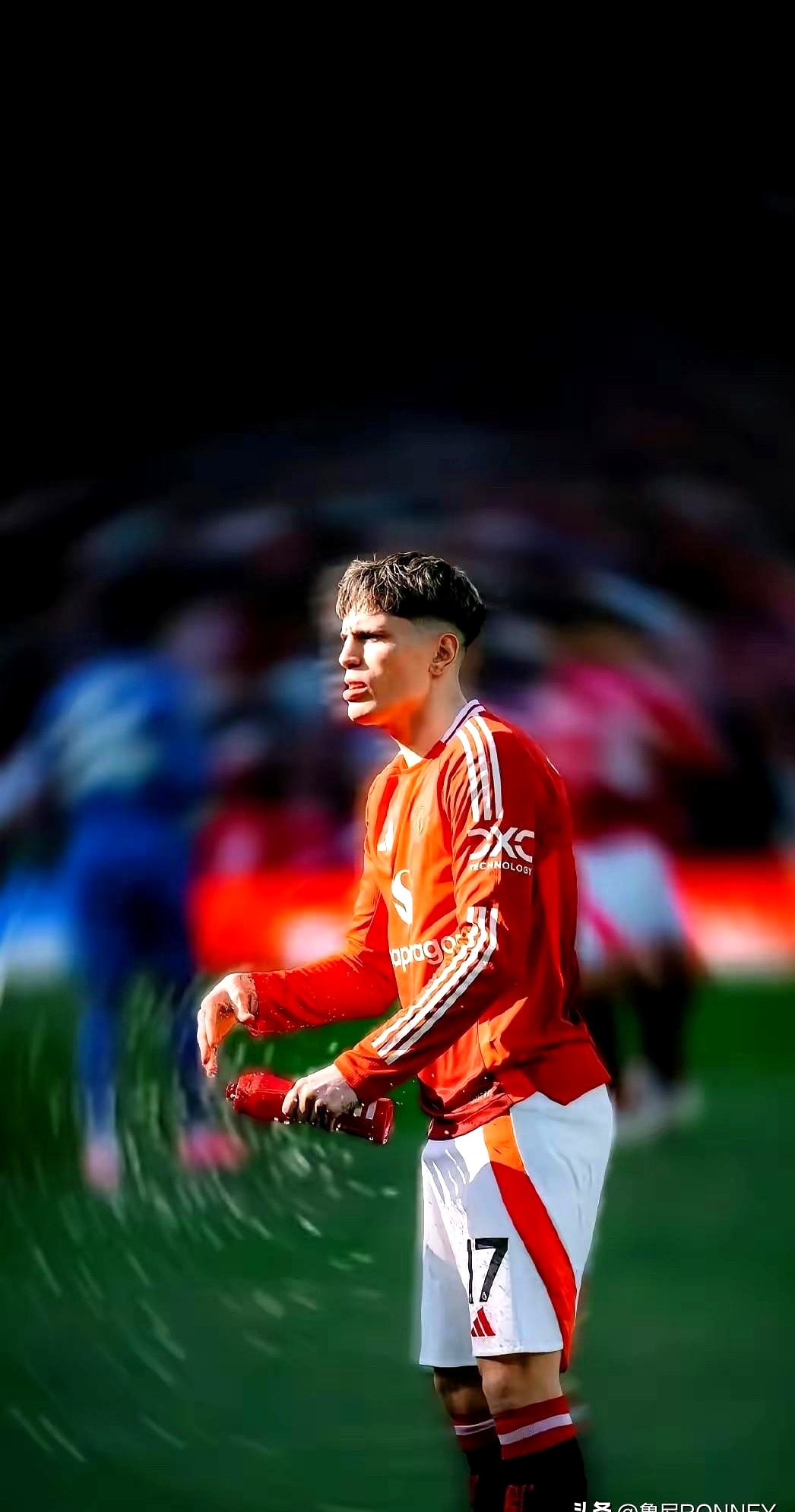 包含欧联倒计时，曼联今夜止住颓势，细节引发关注，气氛紧张，数据趋势出现新变化的词条