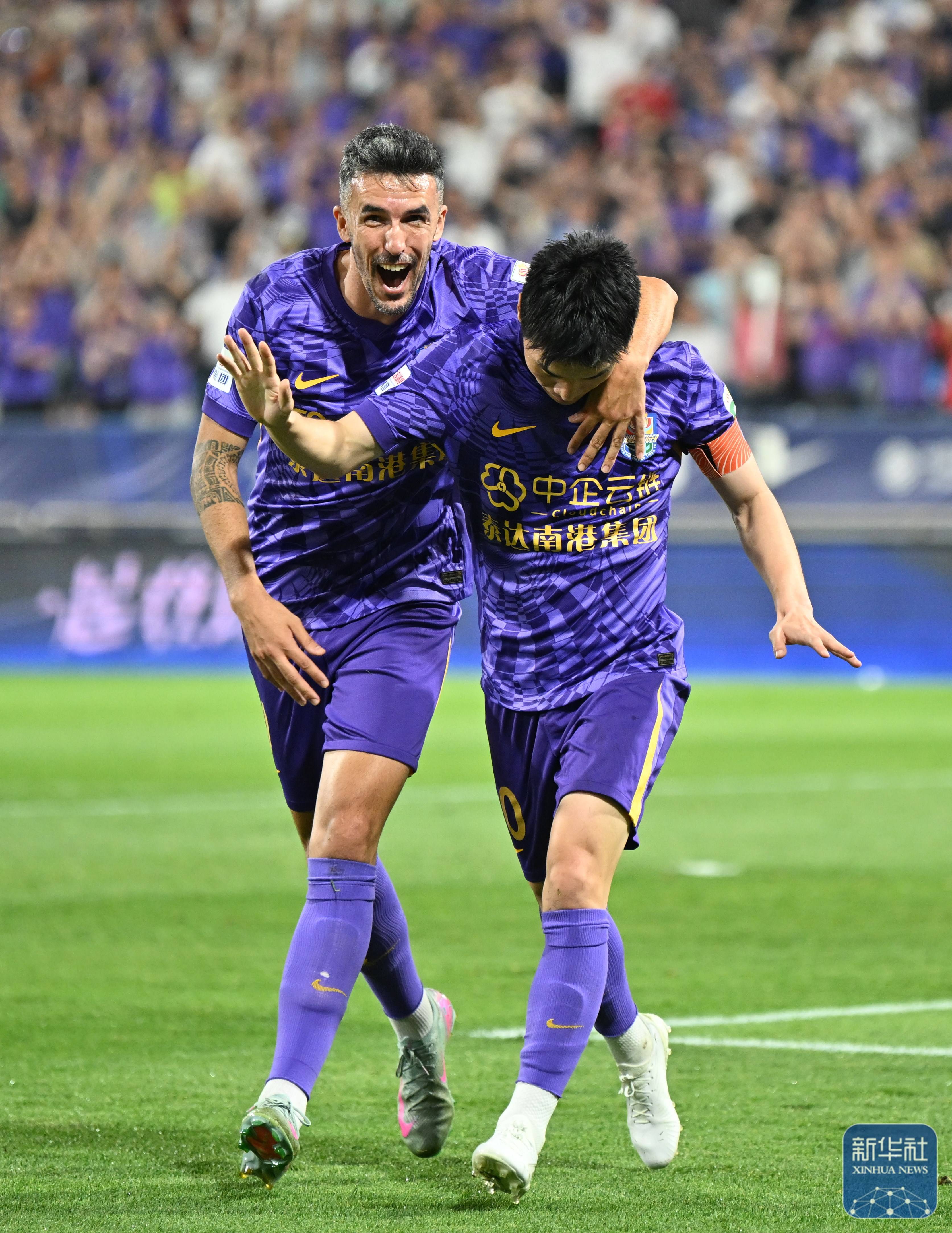 包含中超赛程吃紧，武汉三镇今夜强势反弹，引发热议，资深球员宣示担当的词条