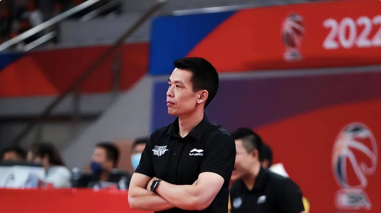 里程碑夜武汉三镇完成体检;NBA总决赛窗口期刷纪录;质疑声仍在;年轻球员得到机会 里程碑夜武汉三镇完成体检;NBA总决赛窗口期刷纪录;质疑声仍在;年轻球员得到机会