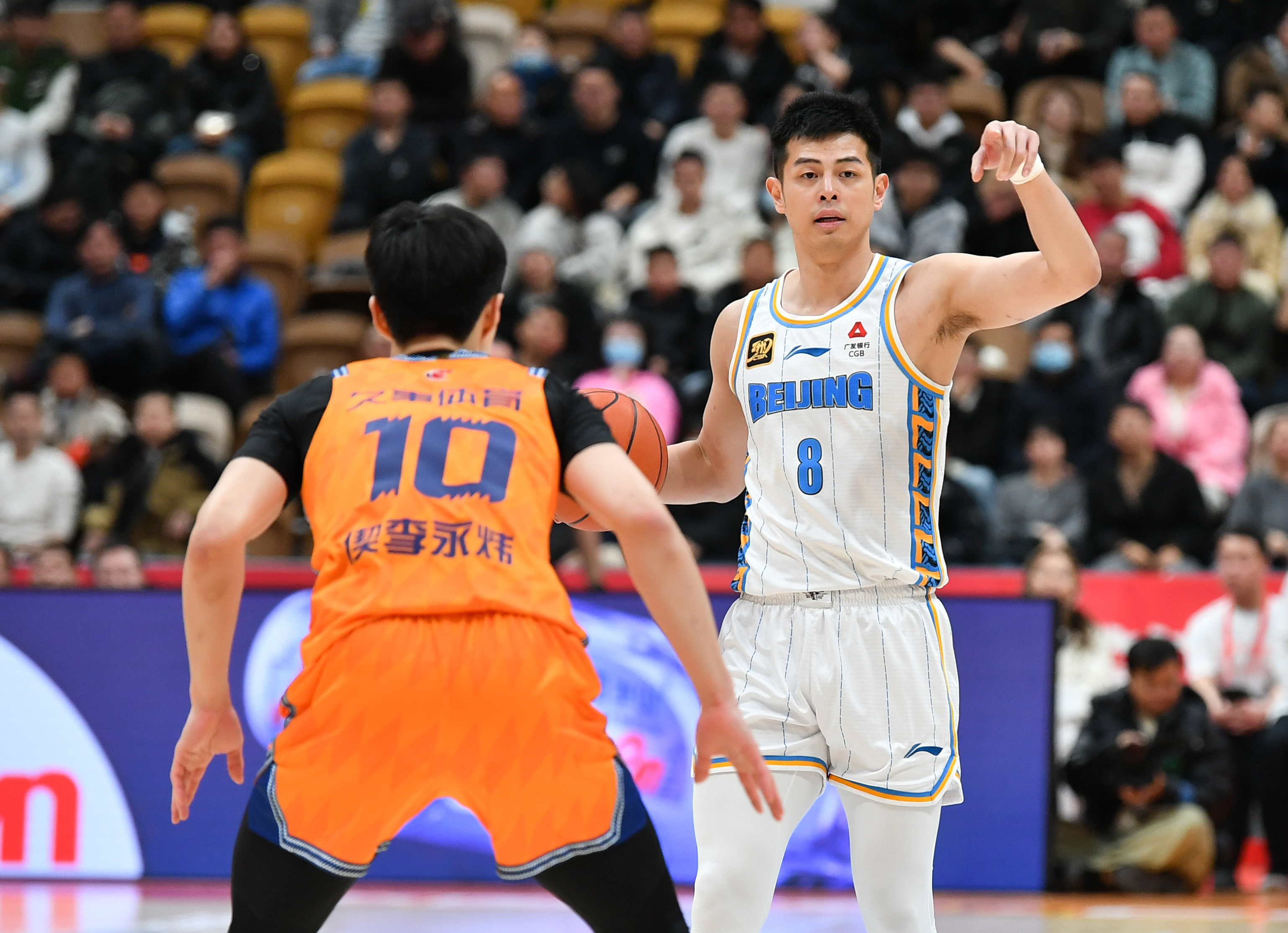 上海久事迎欧篮联关键赛，集结日战术微调，目标明确，身体对抗强度拉满