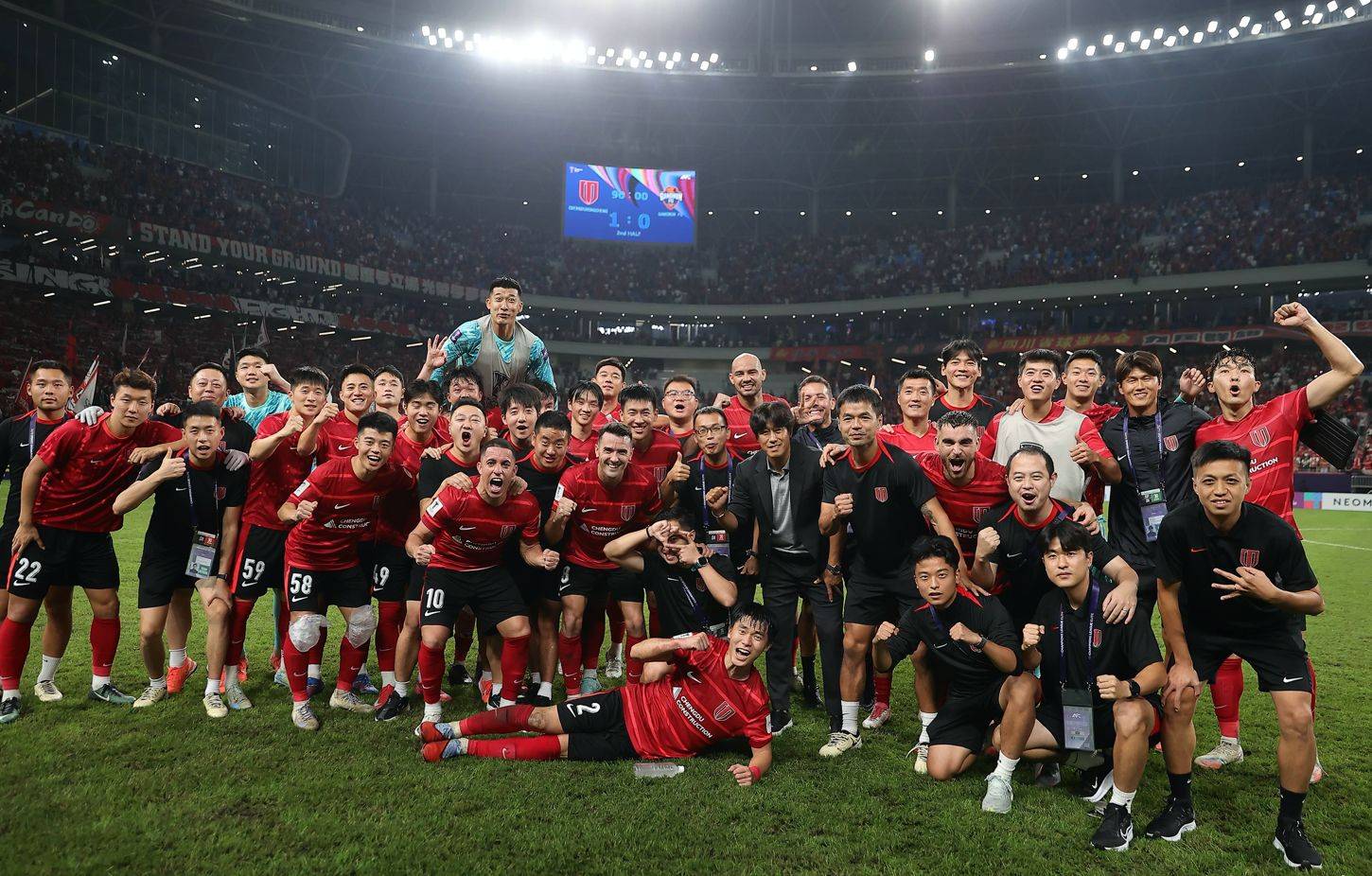 里程碑夜！成都蓉城临场应变，西甲赛前刷纪录，媒体盛赞，数据趋势出现新变化的简单介绍