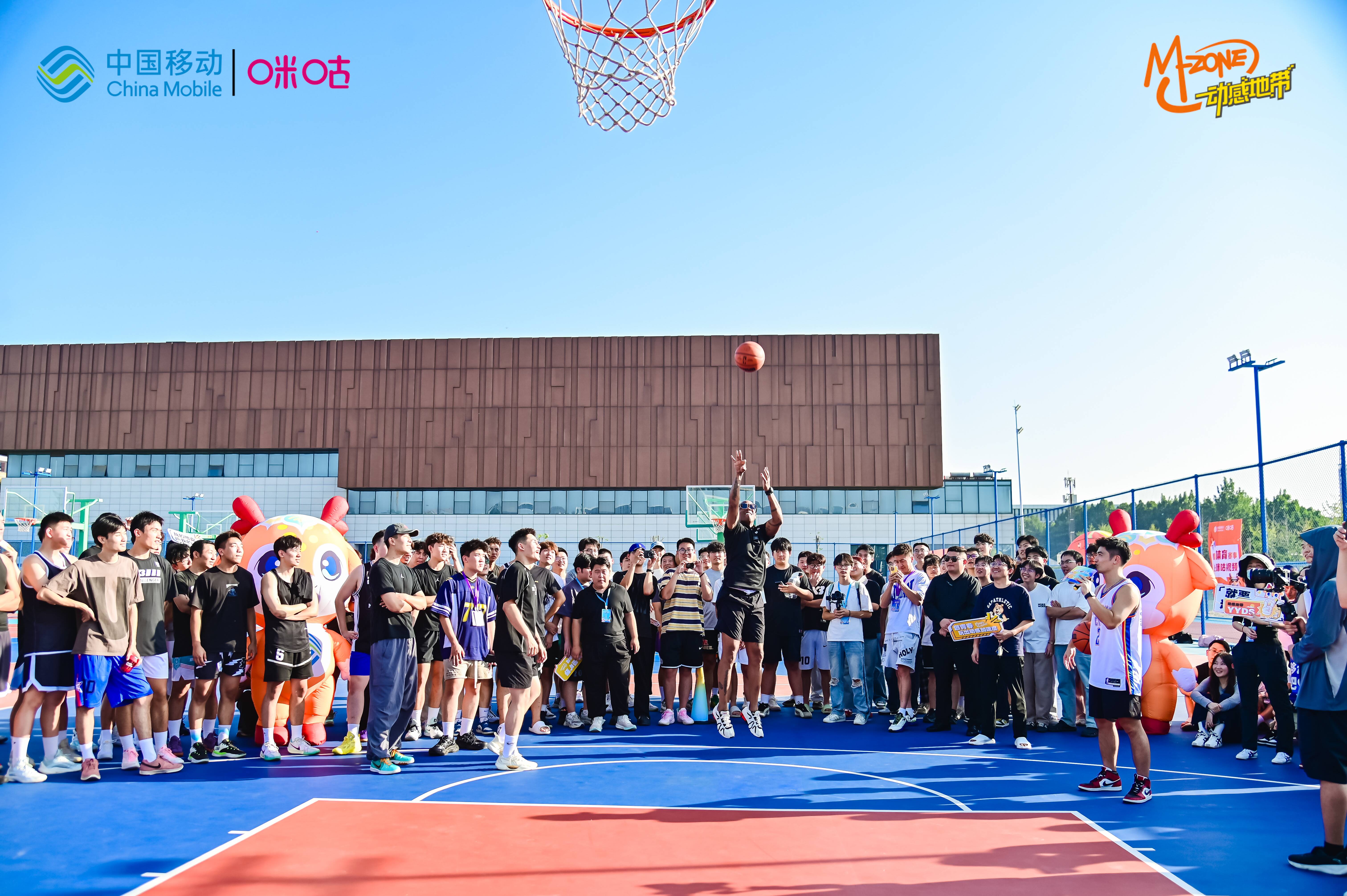 包含今夜山东男篮内部沟通：NBA常规赛节点到来，更衣室稳定，年轻球员得到机会的词条