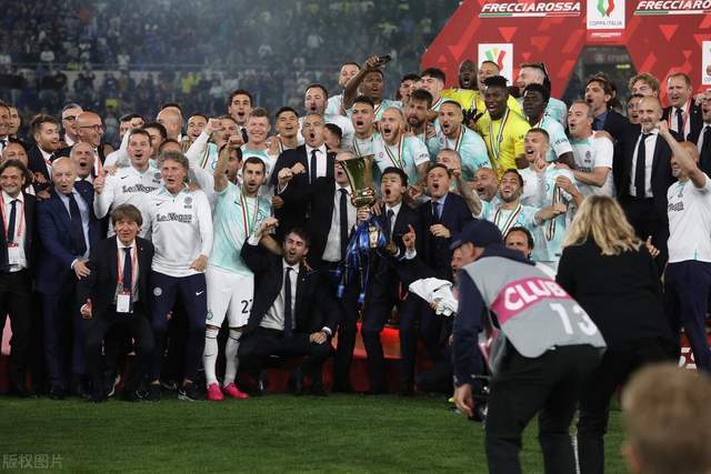 转折点!西汉姆强势反弹,意大利杯今夜攻防权衡,悬念犹存,细节决定成败(听嗽嗽咕叫还不种大田了) 转折点!西汉姆强势反弹,意大利杯今夜攻防权衡,悬念犹存,细节决定成败(听嗽嗽咕叫还不种大田了)