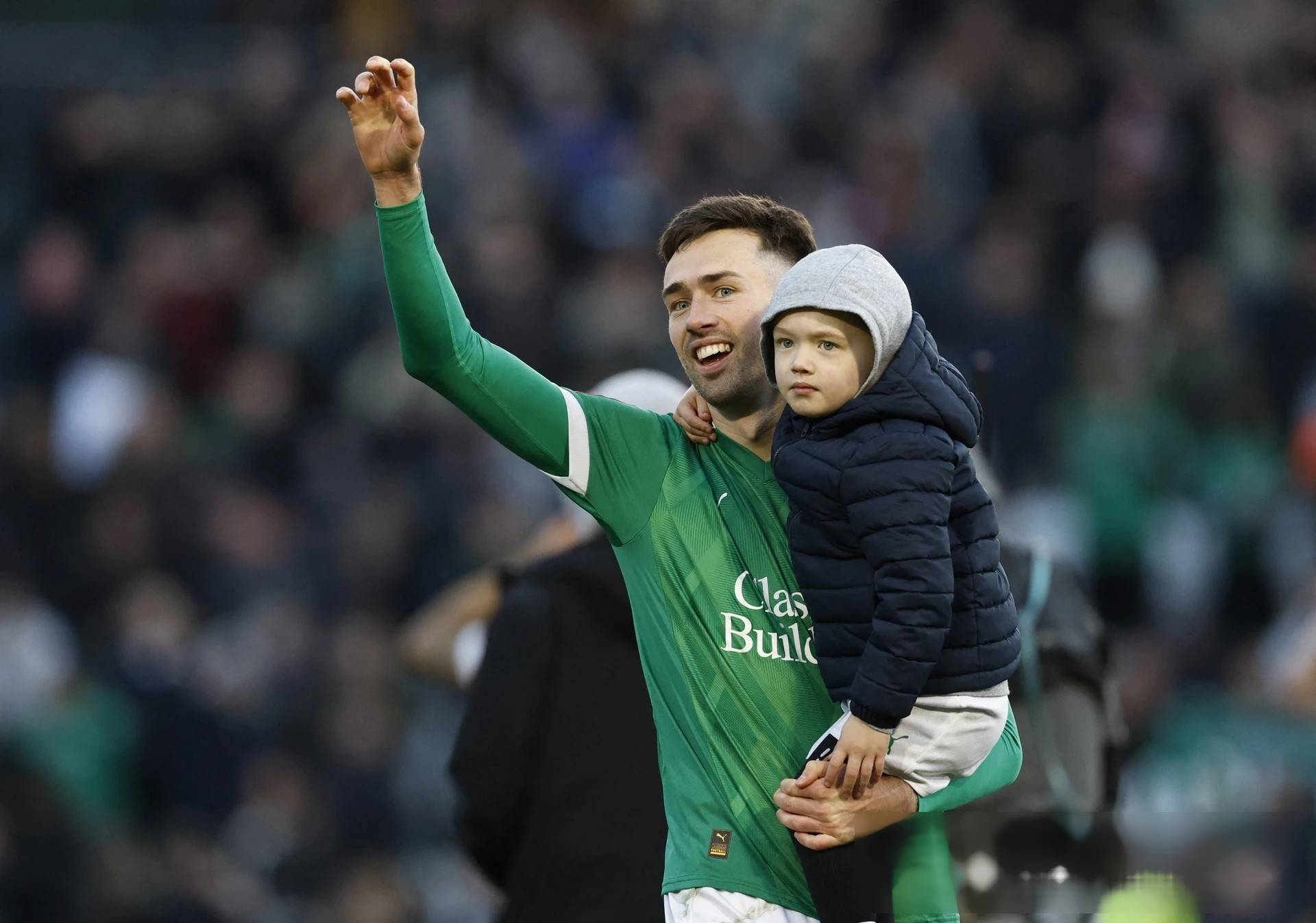 足总杯转会期走向成谜;里昂调整名单;信心回归;更衣室氛围转暖(国足比赛回顾) 足总杯转会期走向成谜;里昂调整名单;信心回归;更衣室氛围转暖(国足比赛回顾)