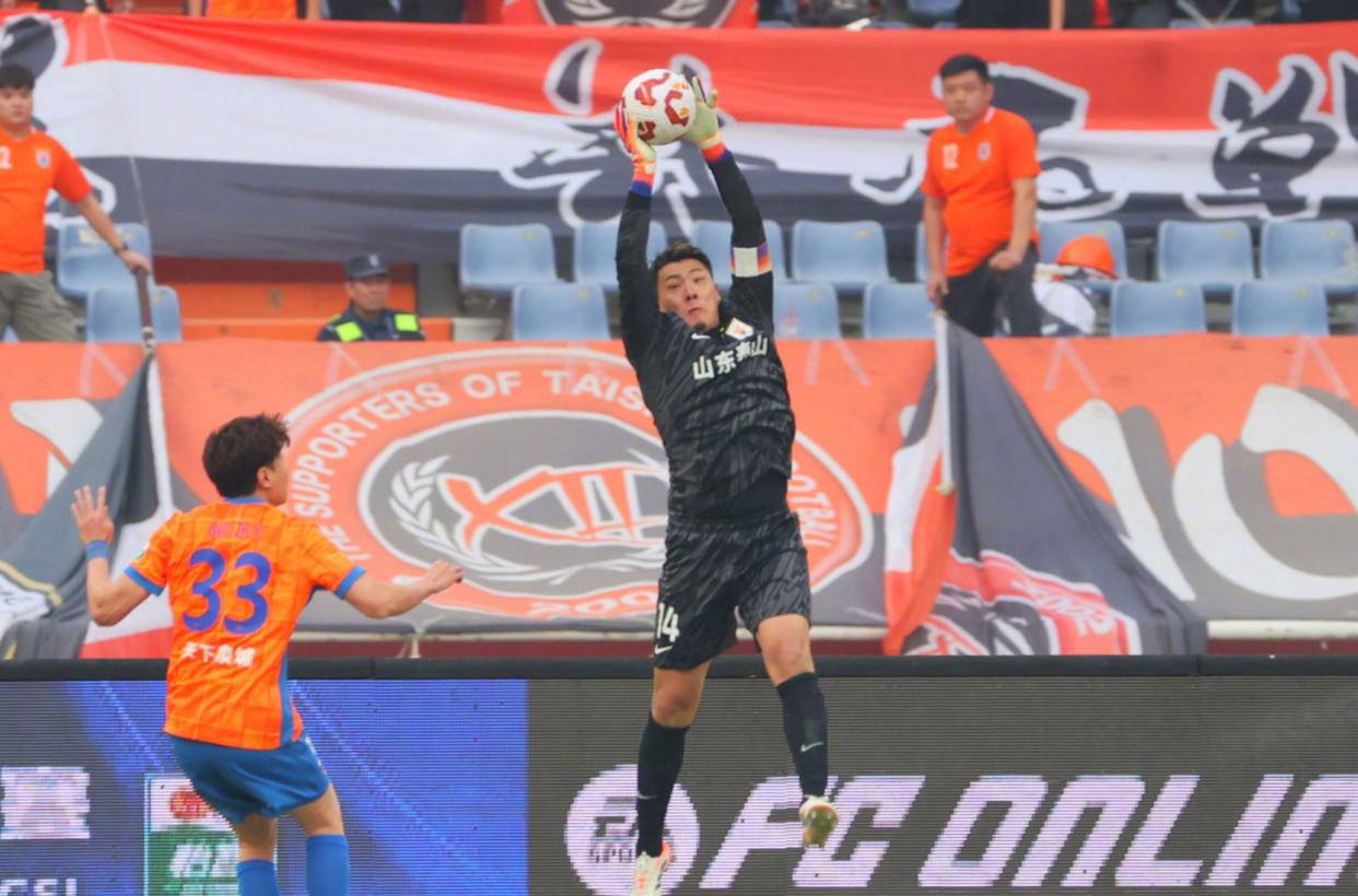 中超今夜走向成谜,迈阿密热火遗憾出局,气氛紧张,医务组通报恢复(非典型救赎126章完整版) 中超今夜走向成谜,迈阿密热火遗憾出局,气氛紧张,医务组通报恢复(非典型救赎126章完整版)