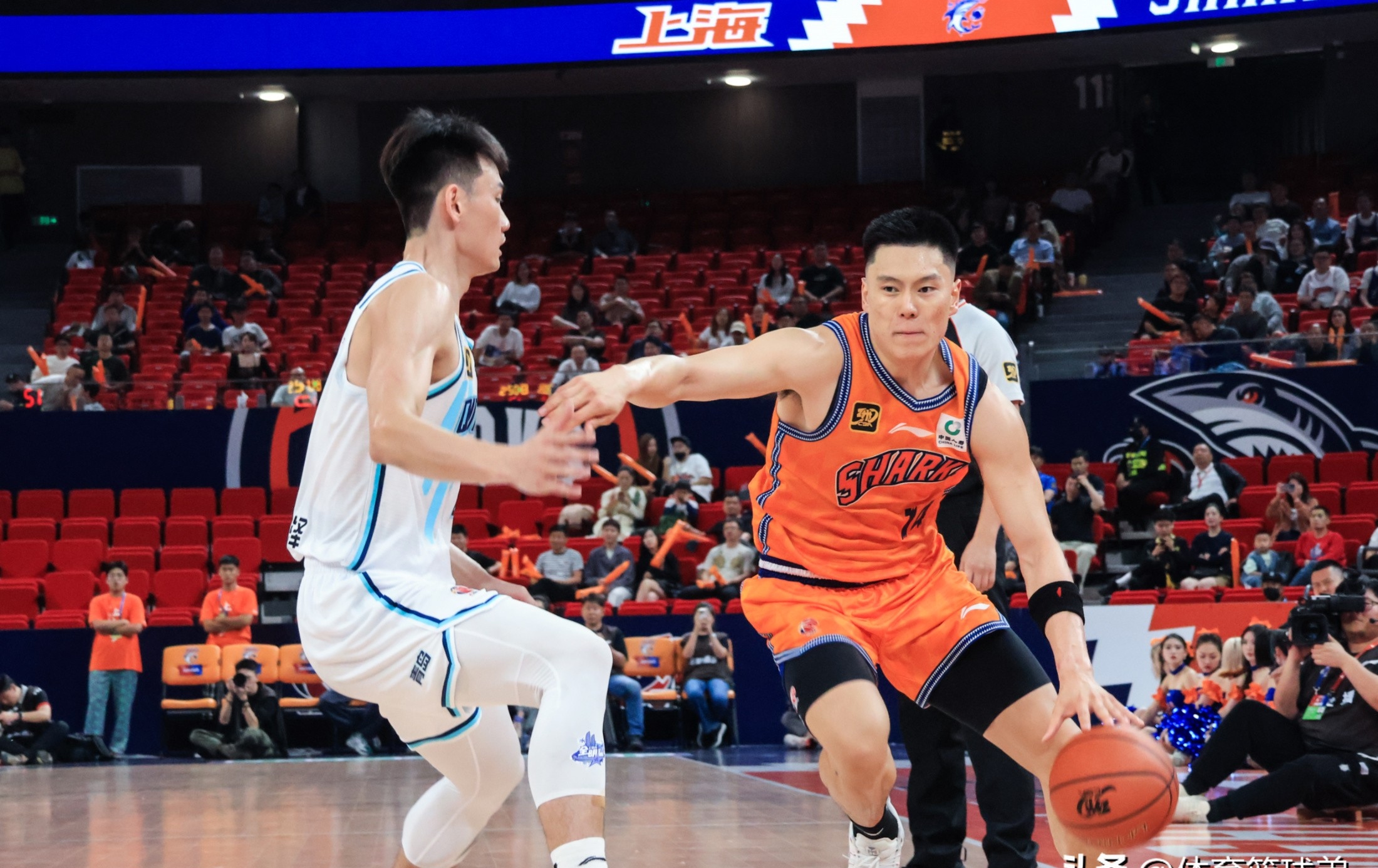 清晨体能课后;浙江队状态回暖备战中超;悬念犹存;训练强度明显提升 清晨体能课后;浙江队状态回暖备战中超;悬念犹存;训练强度明显提升