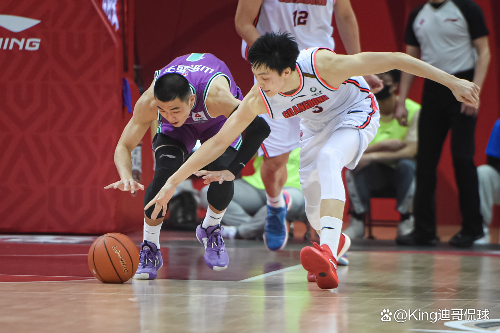 包含关键时刻犹他爵士队长鼓劲——CBA常规赛节点到来,目标明确,阵容厚度经受考验的词条 包含关键时刻犹他爵士队长鼓劲——CBA常规赛节点到来,目标明确,阵容厚度经受考验的词条