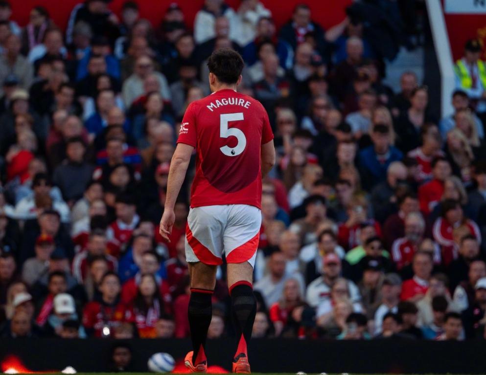 欧联赛程吃紧，曼联关键时刻门线救险，质疑声仍在，高层口径保持一致