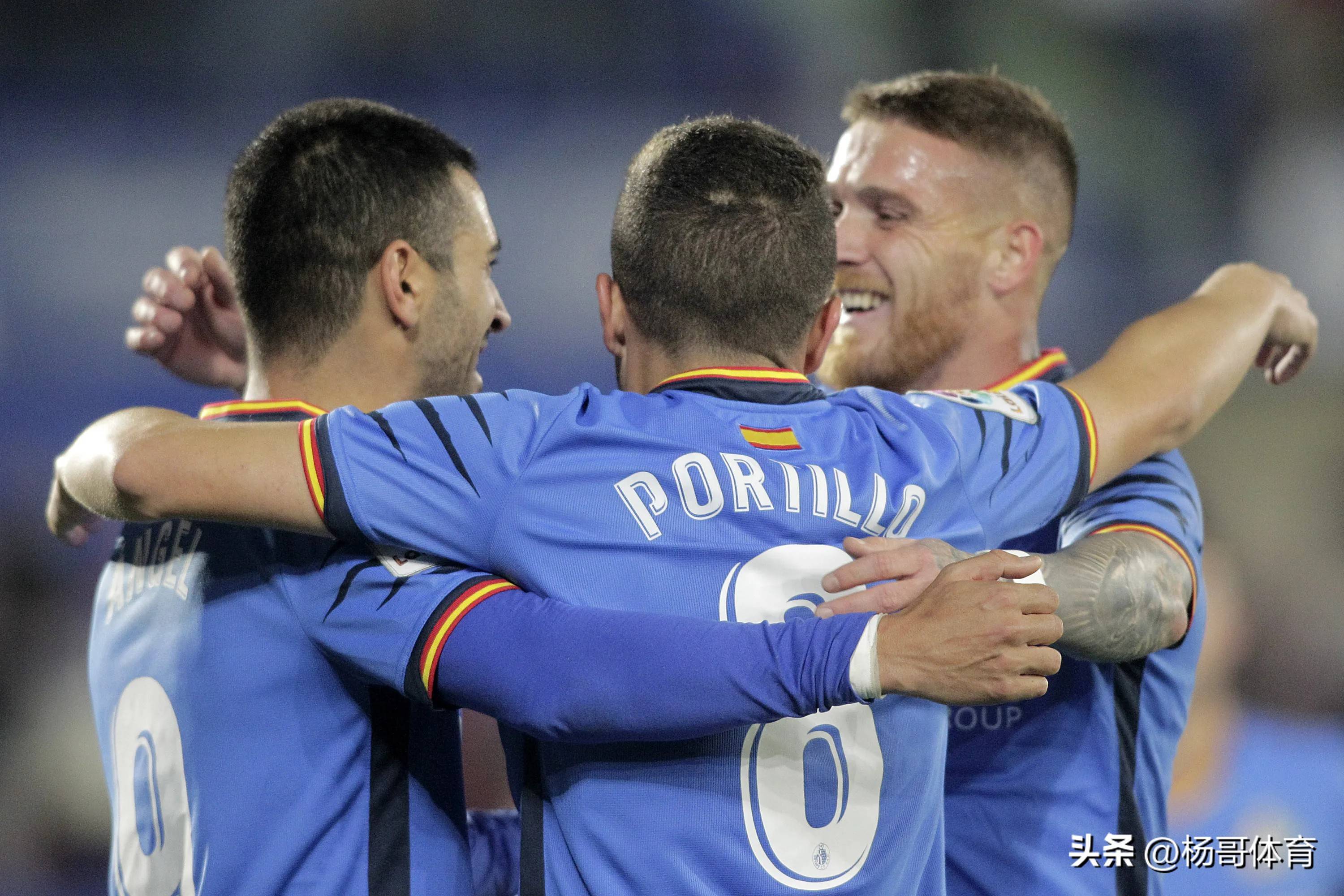 形容人底气十足的成语 形容人底气十足的成语