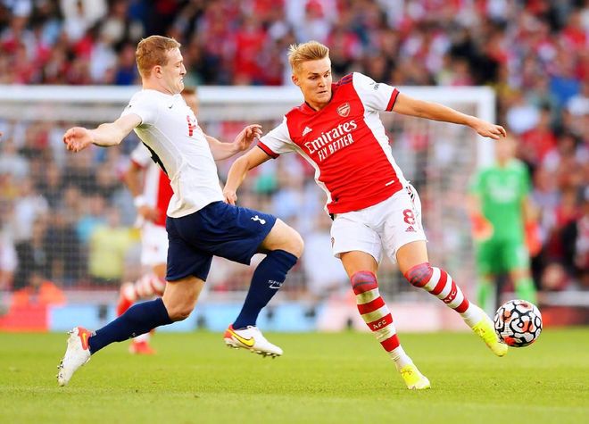 关于今晚俄克拉荷马雷霆状态回暖——欧联节点到来，更衣室稳定，临场指挥获称赞的信息