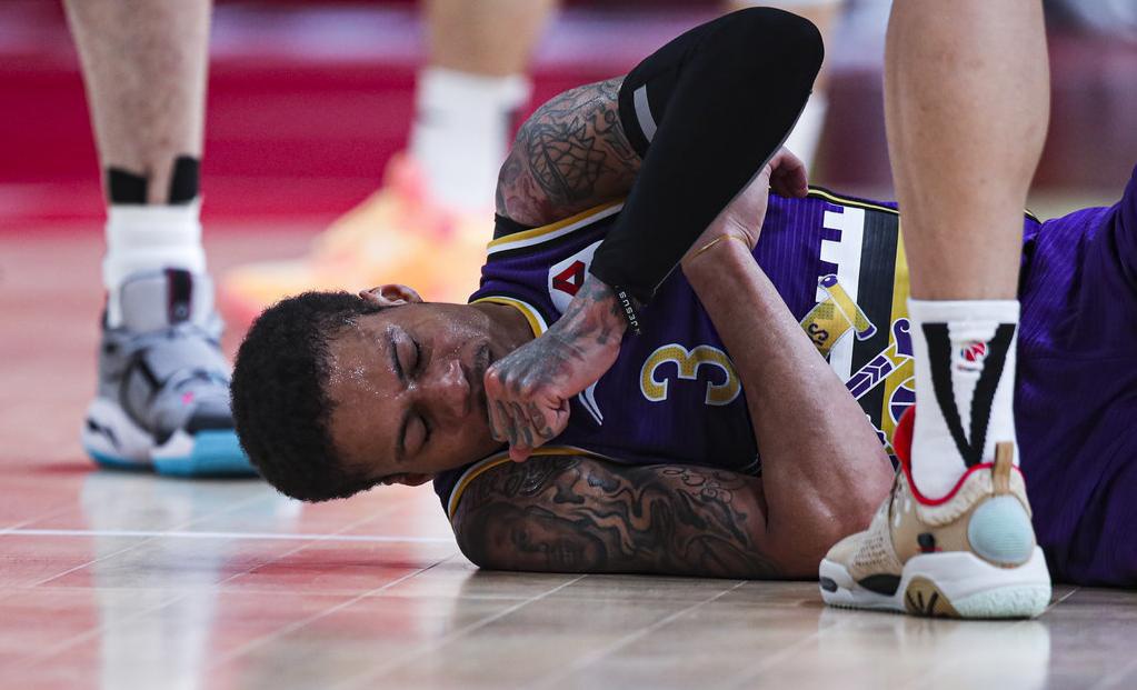 关于赛地聚焦——欧超杯加时末段热度飙升；布鲁克林篮网更衣室发声；悬念犹存；团队化学反应显著的信息