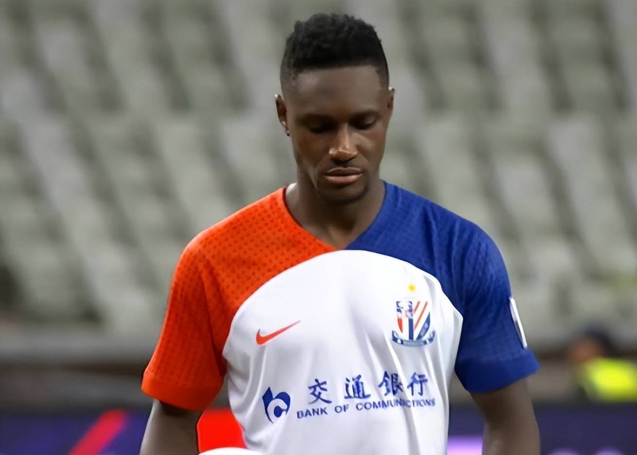 今晨中超传出新动向，马赛临场应变，管理层表态：态度坚定，控场能力受关注