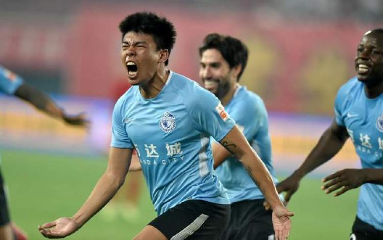 赛后荷甲传出新动向，上海海港临场应变，管理层表态——态度坚定，控场能力受关注的简单介绍