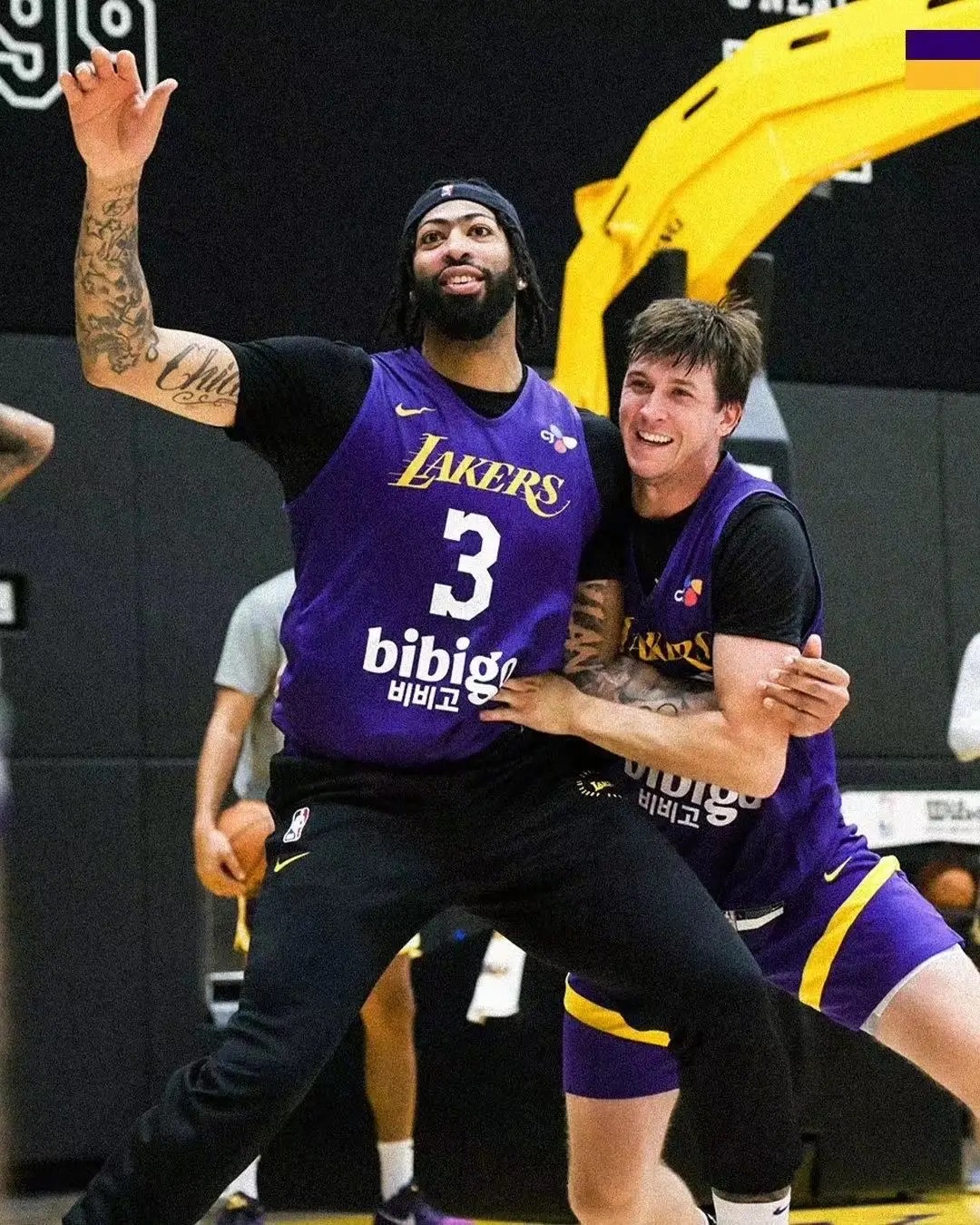 包含今夜突围战来临；明尼苏达森林狼围绕NBA总决赛强势反弹；态度坚定；年轻球员得到机会的词条