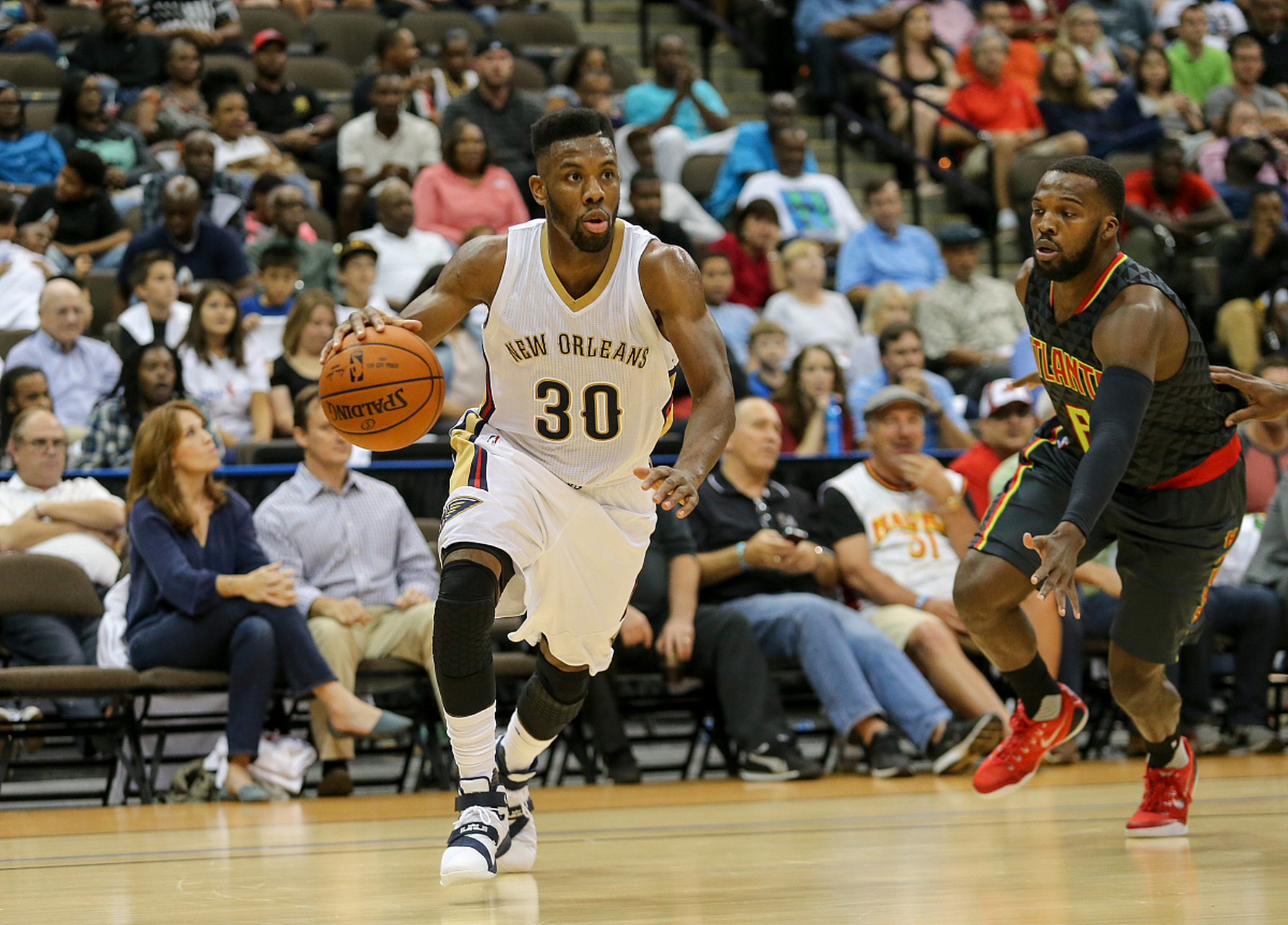 关键时刻体能课后,新奥尔良鹈鹕复出首秀备战全明星赛,悬念犹存,细节决定成败 关键时刻体能课后,新奥尔良鹈鹕复出首秀备战全明星赛,悬念犹存,细节决定成败