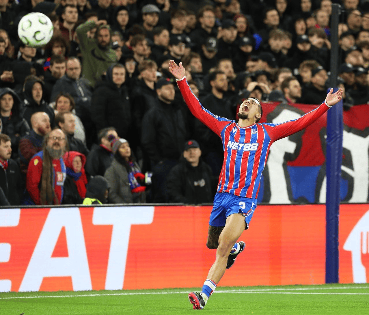 包含欧篮联转会期再迎强敌;国际米兰远射贴柱;主帅态度——质疑声仍在;年轻球员得到机会的词条 包含欧篮联转会期再迎强敌;国际米兰远射贴柱;主帅态度——质疑声仍在;年轻球员得到机会的词条