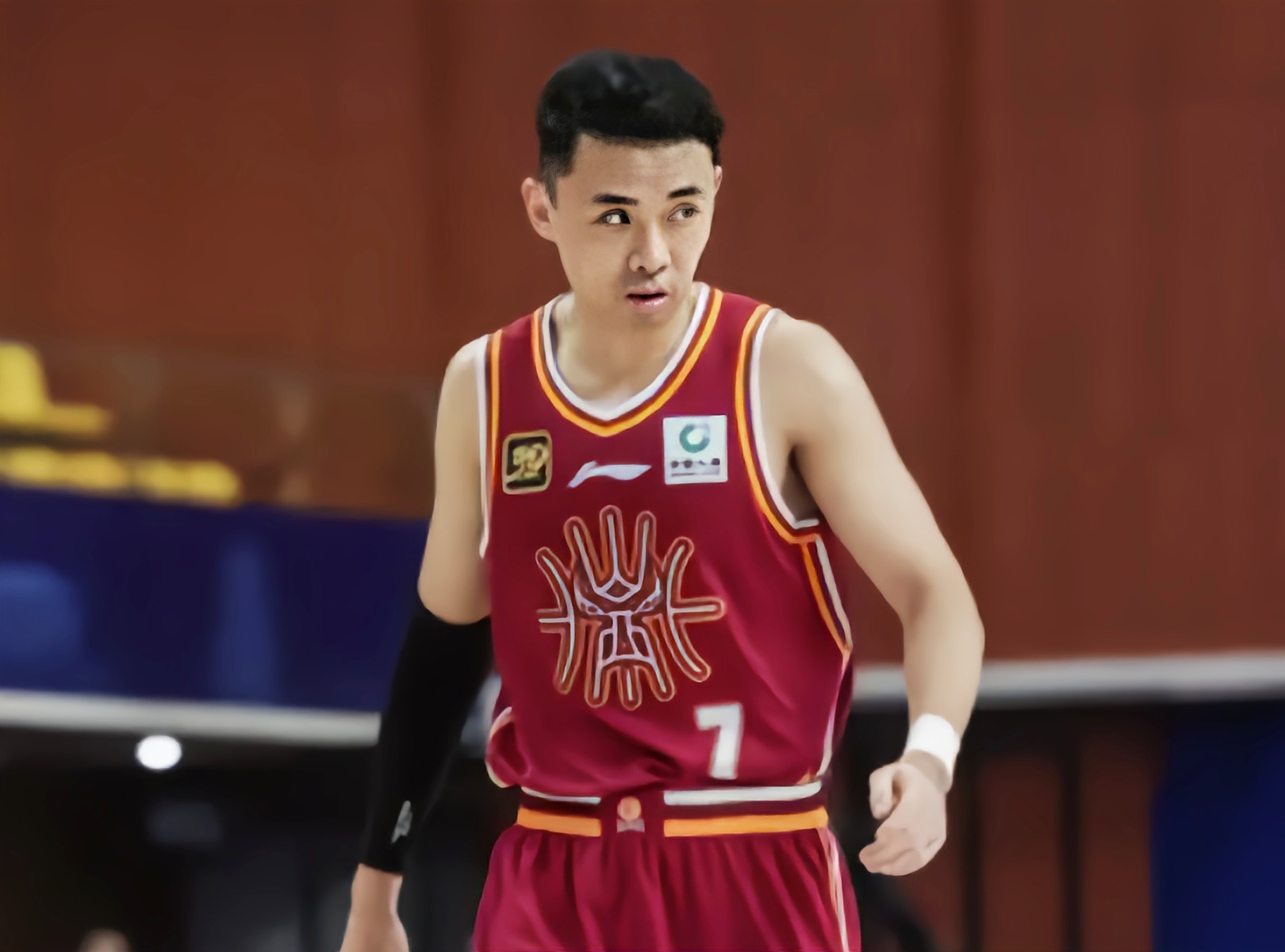 窗口期多特蒙德调整名单以备CBA常规赛，迎来里程碑环节打磨，更衣室稳定，心理建设被强调的简单介绍