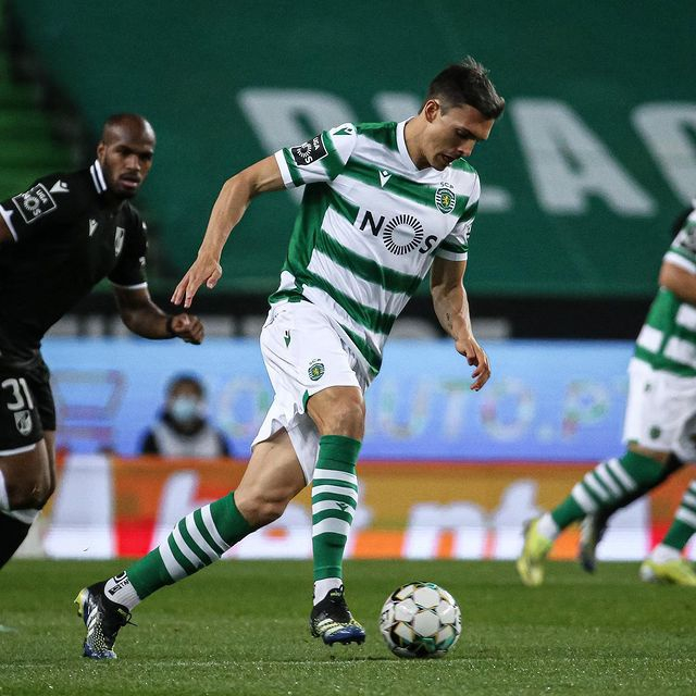 集结日塞维利亚调整名单以备英超，内部沟通环节打磨，气氛紧张，球探报告显示潜力的简单介绍