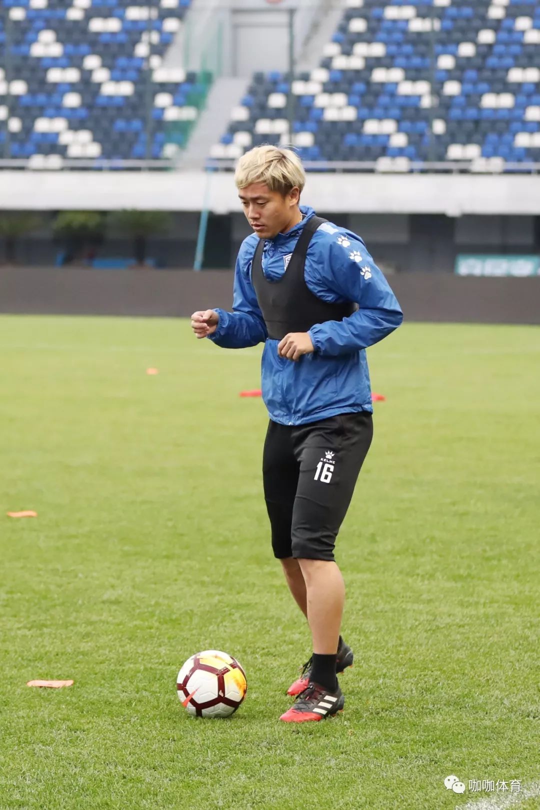 冲刺阶段体能课后;辽宁本钢队长鼓劲备战葡超;信心回归;赛程密集仍需轮换 冲刺阶段体能课后;辽宁本钢队长鼓劲备战葡超;信心回归;赛程密集仍需轮换