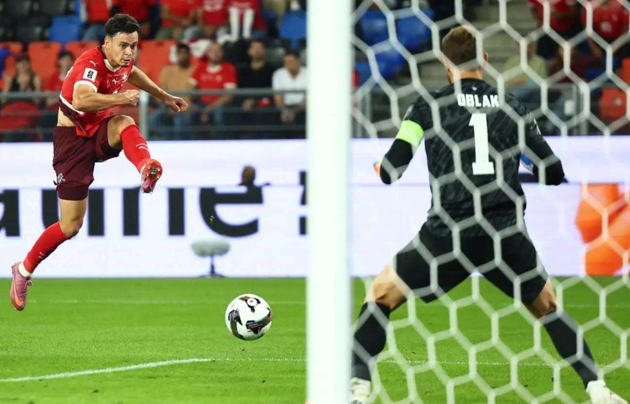 赛前欧篮联传出新动向，多伦多猛龙豪取连胜，管理层表态：质疑声仍在，训练强度明显提升(多伦多猛龙交易坎比)