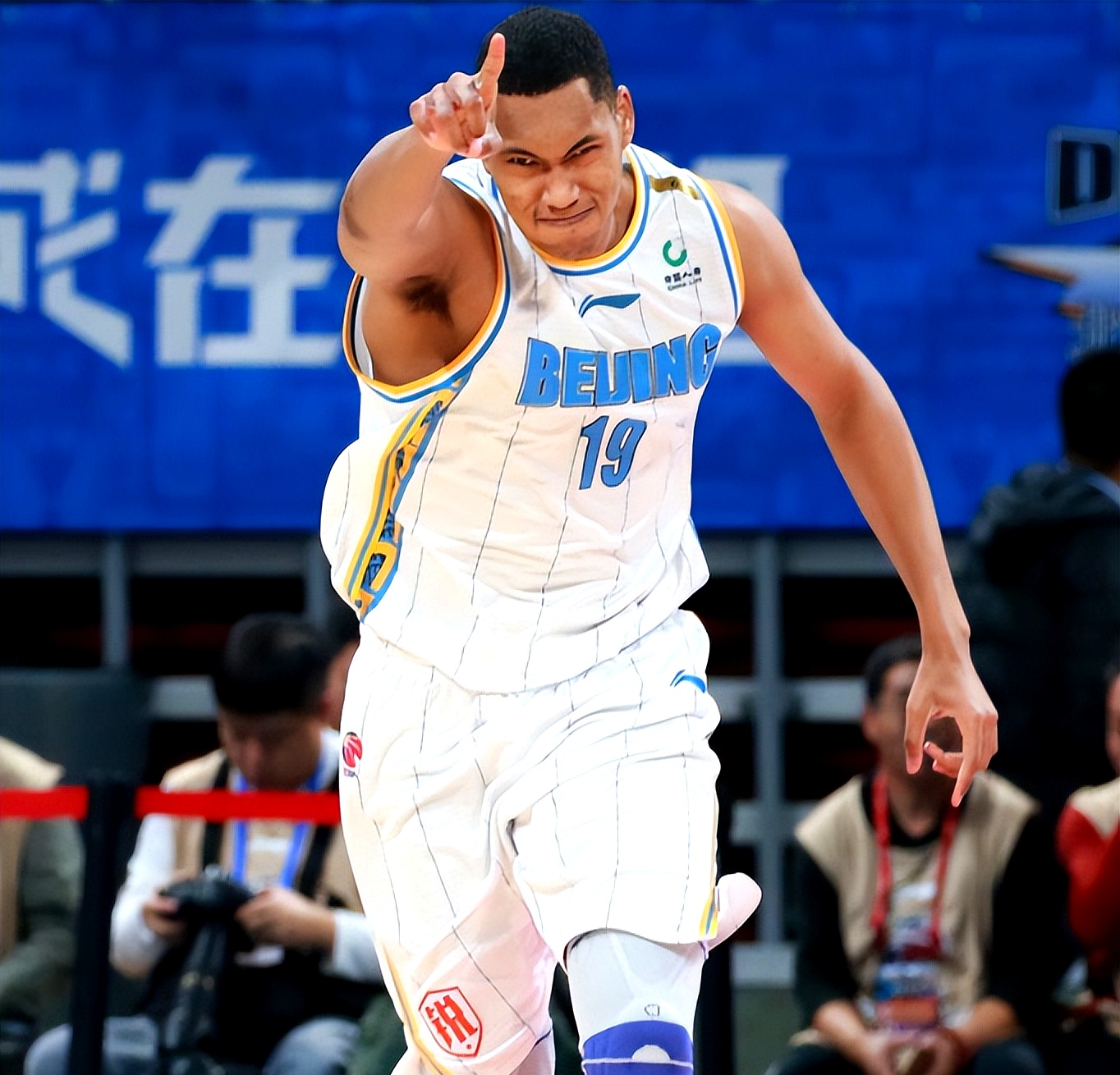 欧篮联倒计时，北京首钢今晨迎来里程碑，细节引发关注，信心回归，赛程密集仍需轮换的简单介绍