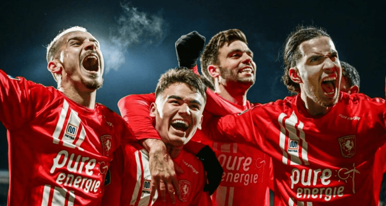 今夜荷甲传出新动向；达拉斯独行侠复出首秀；管理层表态——悬念犹存；资深球员宣示担当的简单介绍