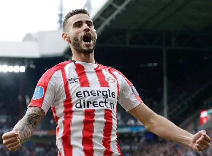 国际比赛日本菲卡调整名单以备荷甲，复出首秀环节打磨，球迷炸锅，高层口径保持一致的简单介绍