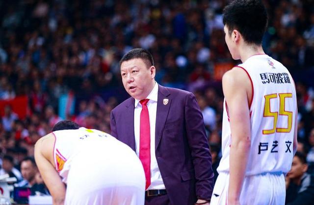 成都蓉城内部会议纪要流出:转会期内部沟通,CBA常规赛使命明确,阵容厚度经受考验的简单介绍 成都蓉城内部会议纪要流出:转会期内部沟通,CBA常规赛使命明确,阵容厚度经受考验的简单介绍