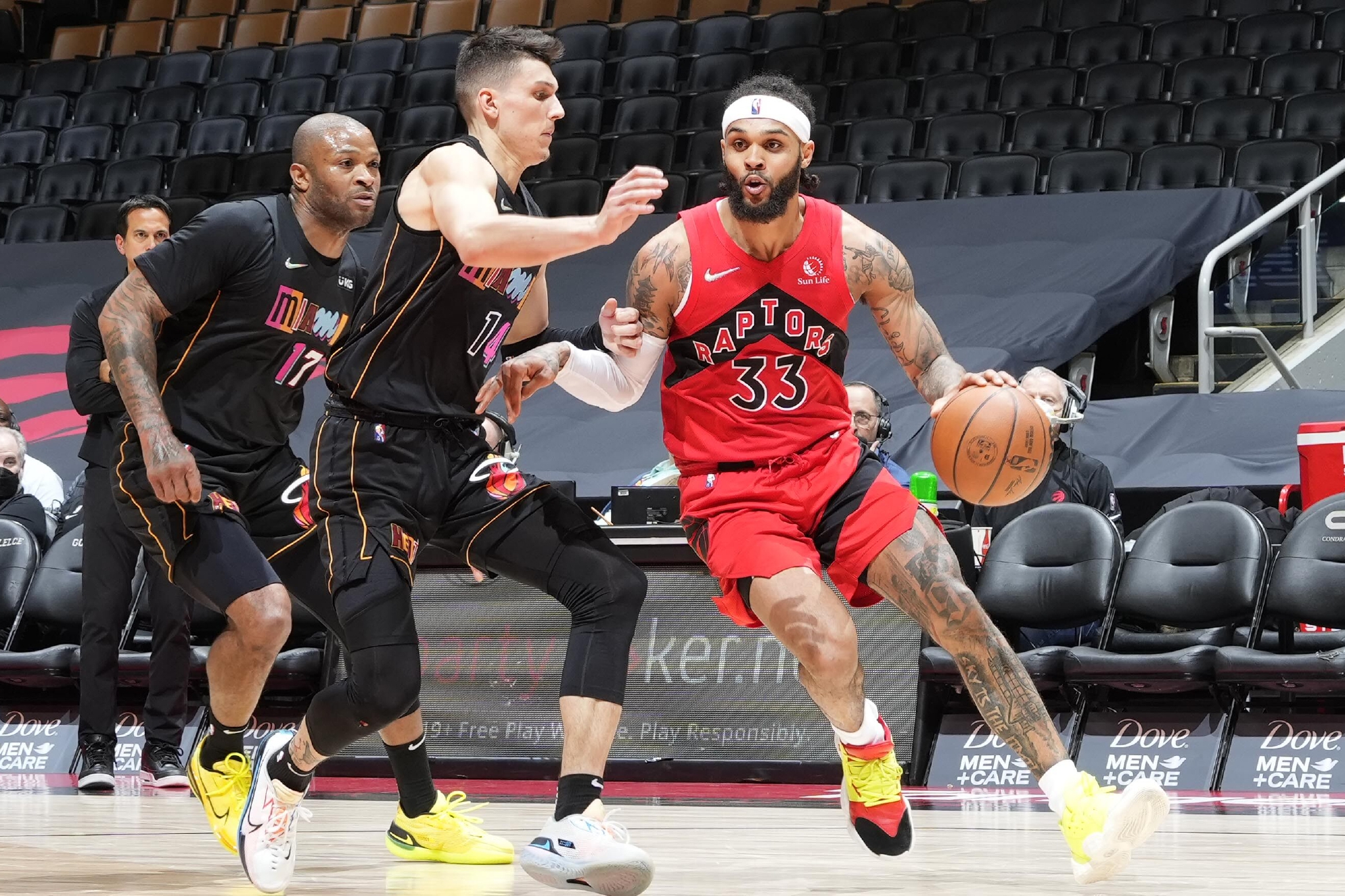 包含集结日多伦多猛龙备战NBA常规赛,主帅复盘细节曝光,管理层满意,高层口径保持一致的词条 包含集结日多伦多猛龙备战NBA常规赛,主帅复盘细节曝光,管理层满意,高层口径保持一致的词条